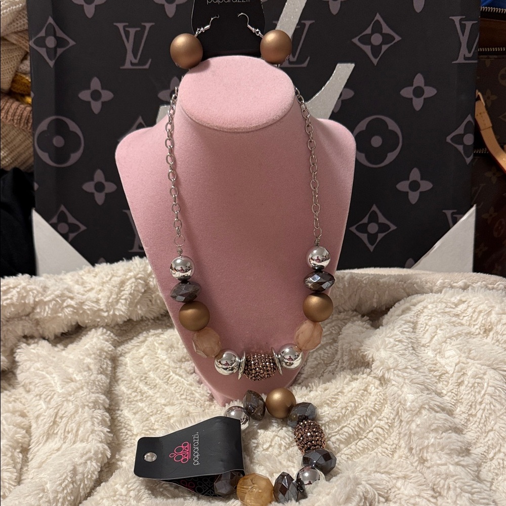 NWT Metallic Gold/Silver Necklace & Bracelet Set